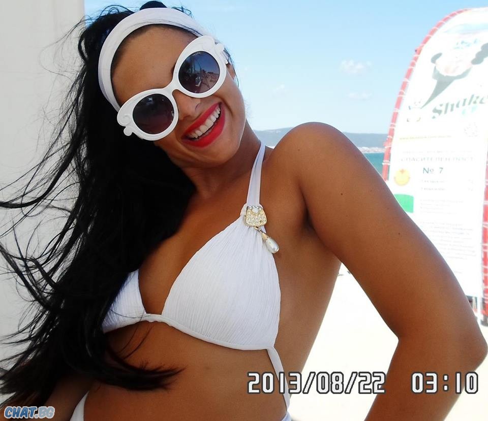 Анна-Мария Чернева - Снимки